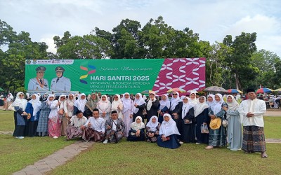 Guru dan Pegawai MTsN 5 Tangerang Hadiri Apel Hari Santri di Lapangan Maulana Yudha Negara